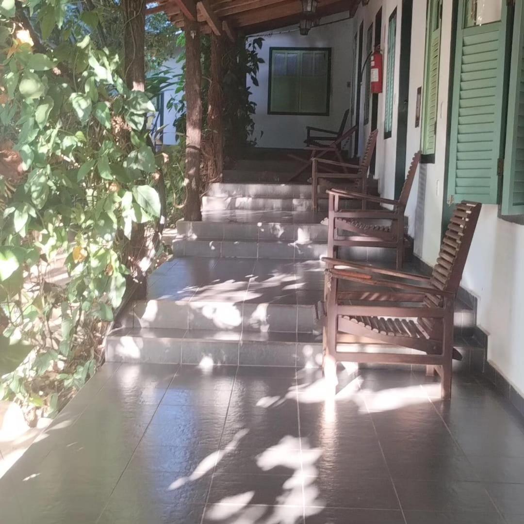 Pousada Do Ipe Goias Bagian luar foto