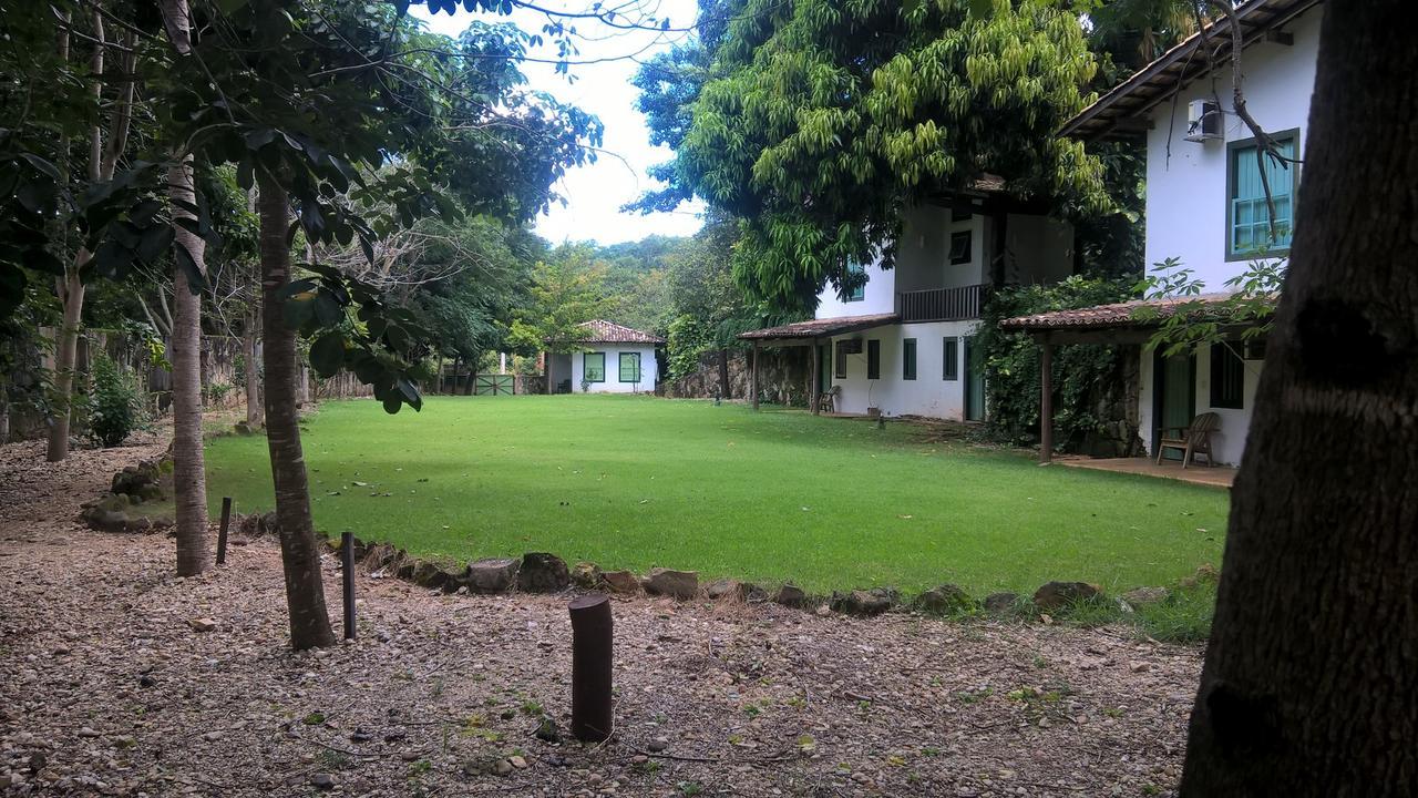 Pousada Do Ipe Goias Bagian luar foto